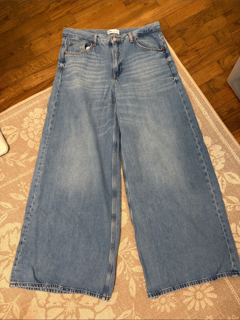 Ultra Wide Leg Zara Jeans